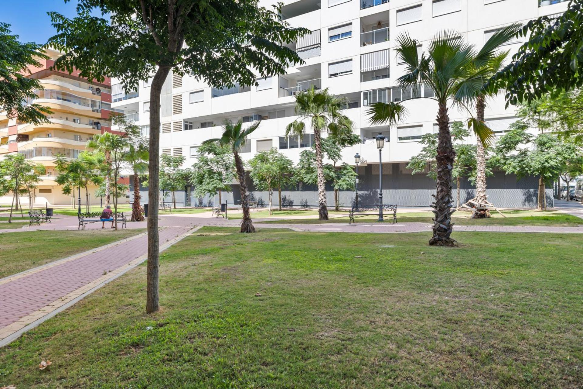Luxury New Apartment City Center Estepona - Private Parking Exterior photo